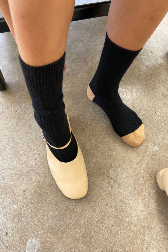 Classic Cashmere Socks: Fawn