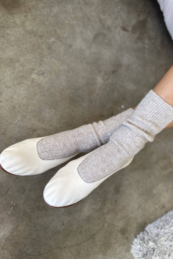 Classic Cashmere Socks: Fawn